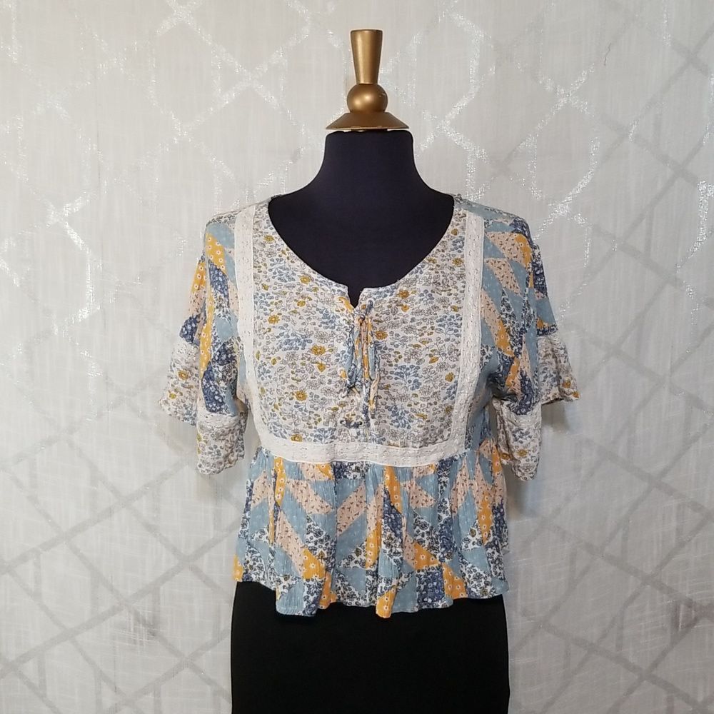 American Eagle Womens Top Size Small Boho Patchwork Peasant Floral Lace Summer